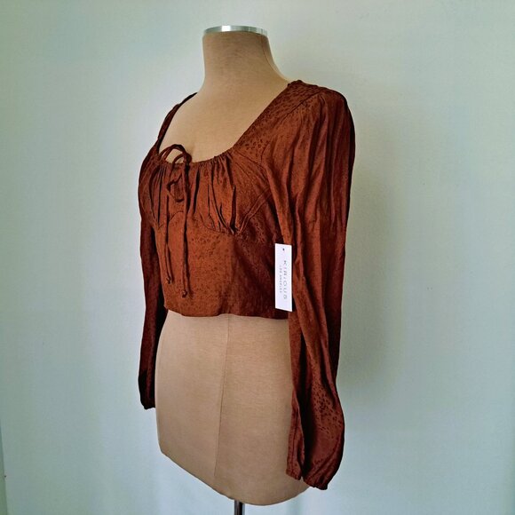 Kirious  Juniors CropTop Long Sleeve Brown Color Size L NWT - Picture 3 of 9